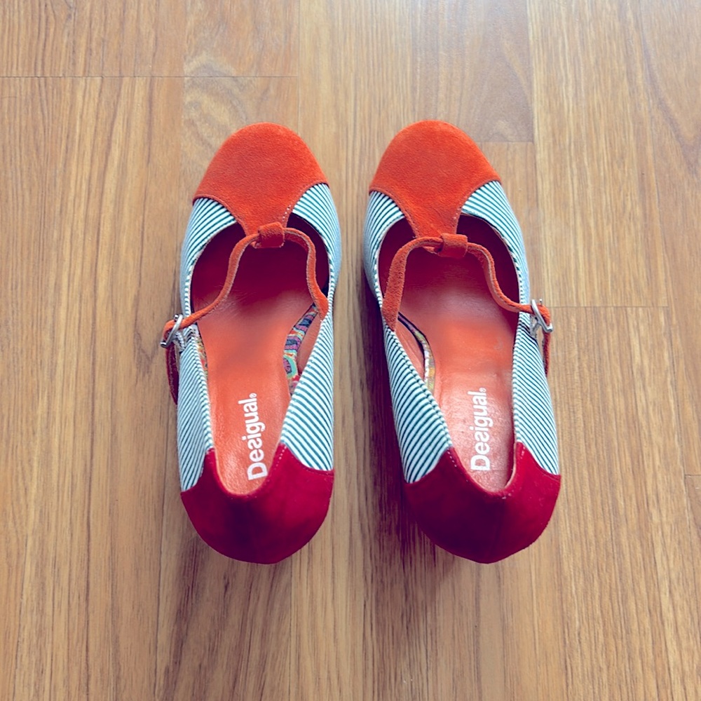 Adorable Spring Color-Block Pumps! - image 3